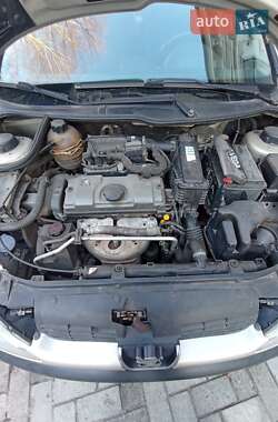Седан Peugeot 206 2006 в 