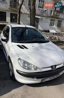 Седан Peugeot 206 2008 в 