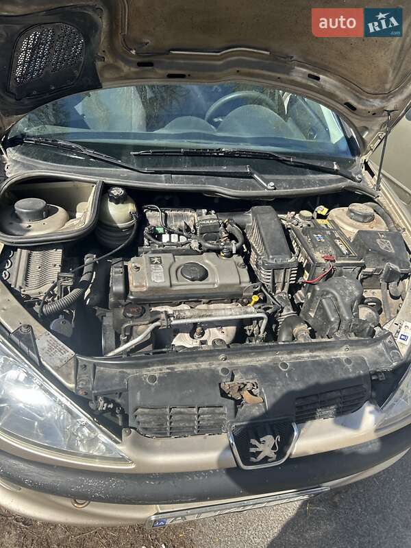 Седан Peugeot 206 2006 в Києві