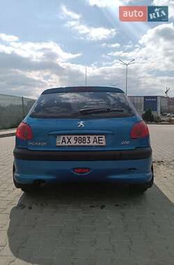 Хэтчбек Peugeot 206 2005 в 