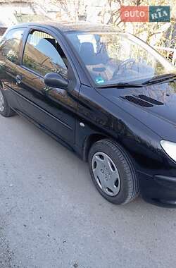 Хетчбек Peugeot 206 2002 в 