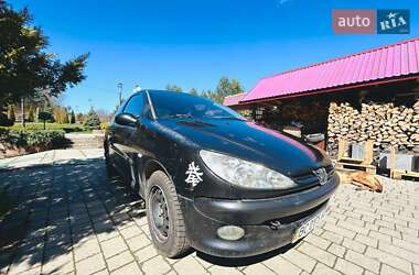 Хэтчбек Peugeot 206 2004 в 