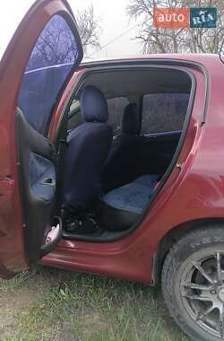 Хэтчбек Peugeot 206 2006 в 