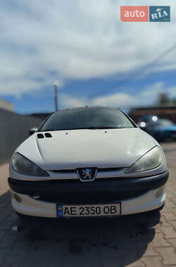 Хэтчбек Peugeot 206 2008 в Кривом Роге