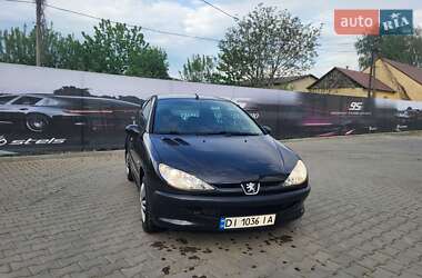 Хэтчбек Peugeot 206 2005 в Новоселице