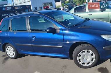 Универсал Peugeot 206 2004 в 