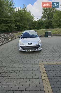 Хетчбек Peugeot 206 2012 в Івано-Франківську