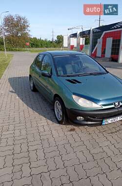 Хэтчбек Peugeot 206 2002 в Стрые