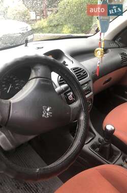 Универсал Peugeot 206 2004 в 