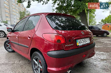 Хетчбек Peugeot 206 2007 в 