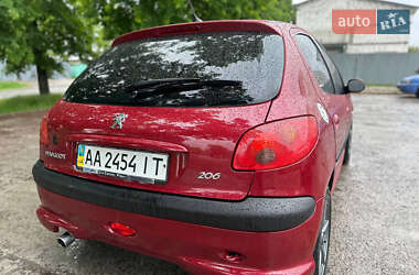 Хетчбек Peugeot 206 2007 в 