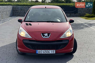 Хетчбек Peugeot 206 2011 в 