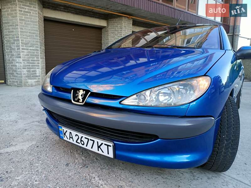 Кабріолет Peugeot 206 2002 в Охтирці