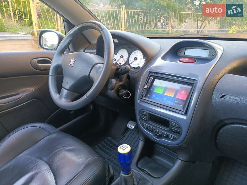 Кабріолет Peugeot 206 2002 в Охтирці