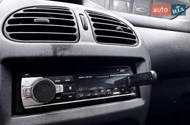 Хетчбек Peugeot 206 2006 в 