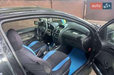 Хетчбек Peugeot 206 2006 в 