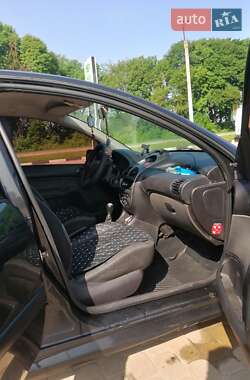 Хэтчбек Peugeot 206 2006 в 