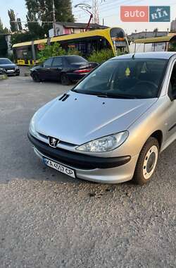 Хетчбек Peugeot 206 2006 в Києві