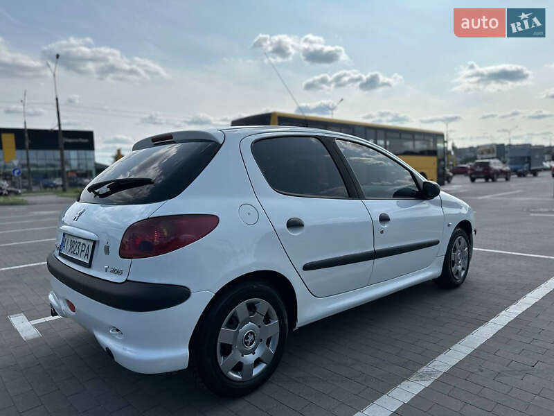 Хэтчбек Peugeot 206 2008 в Белой Церкви