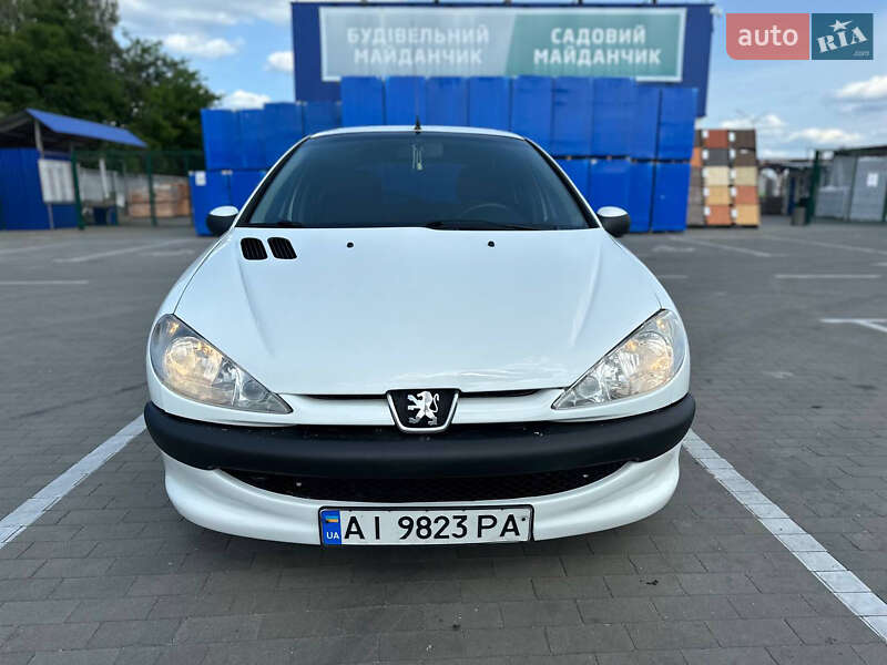 Хэтчбек Peugeot 206 2008 в Белой Церкви