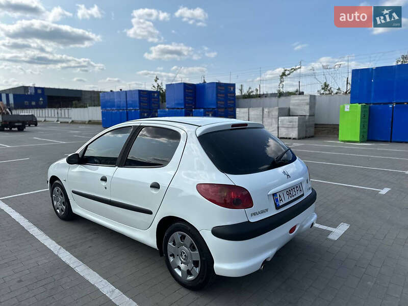 Хэтчбек Peugeot 206 2008 в Белой Церкви