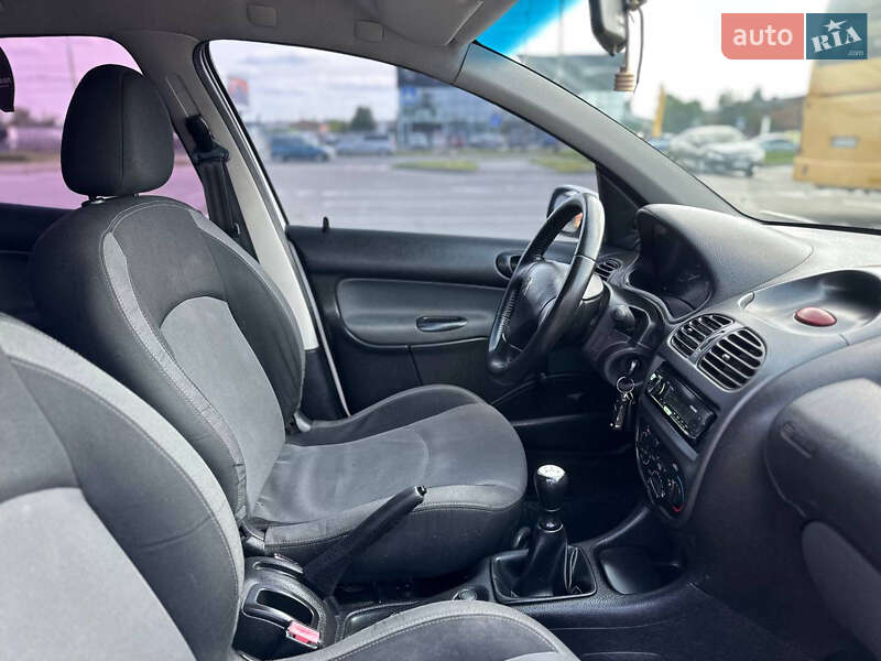 Хэтчбек Peugeot 206 2008 в Белой Церкви