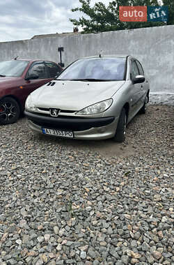 Хетчбек Peugeot 206 2006 в 