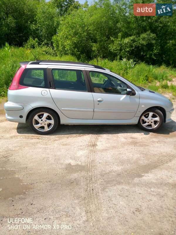 Peugeot 206 2004