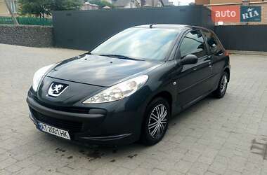 Хэтчбек Peugeot 206 2011 в Ивано-Франковске