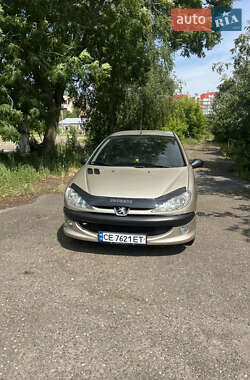 Седан Peugeot 206 2008 в Чернівцях