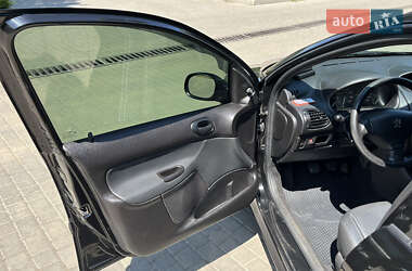 Седан Peugeot 206 2007 в 