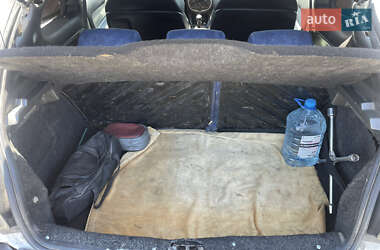 Хетчбек Peugeot 206 2002 в 