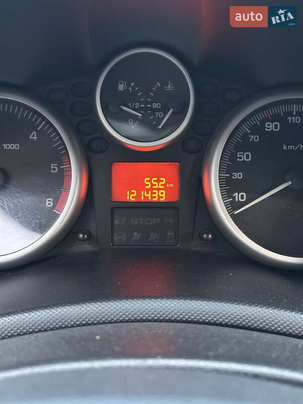 Хетчбек Peugeot 206 2011 в Рівному