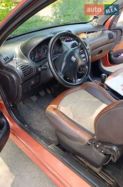 Хэтчбек Peugeot 206 1998 в 