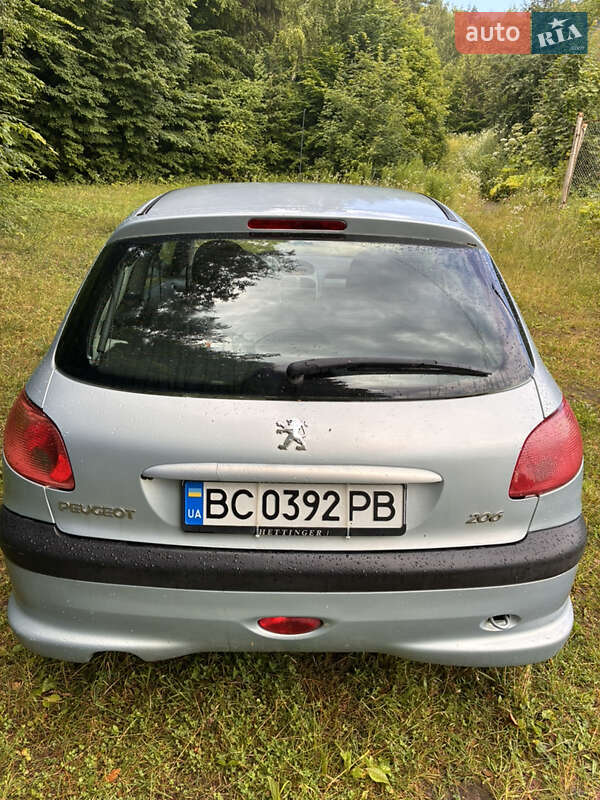 Хетчбек Peugeot 206 2003 в Кременчуці