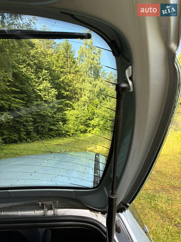 Хетчбек Peugeot 206 2003 в Кременчуці