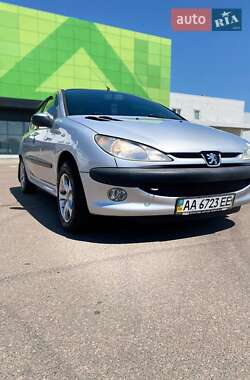 Хэтчбек Peugeot 206 2005 в Одессе