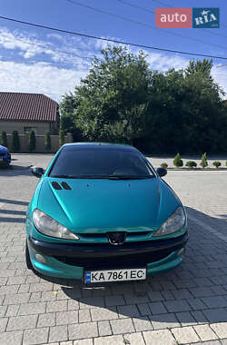Кабріолет Peugeot 206 2002 в Ужгороді