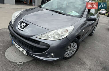 Хетчбек Peugeot 206 2009 в Рівному