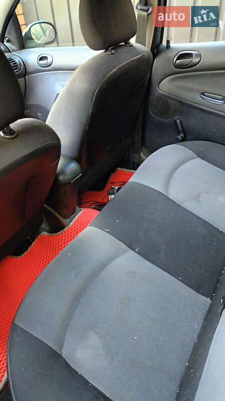 Хетчбек Peugeot 206 2006 в Києві