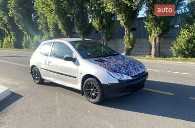 Хетчбек Peugeot 206 2003 в Києві
