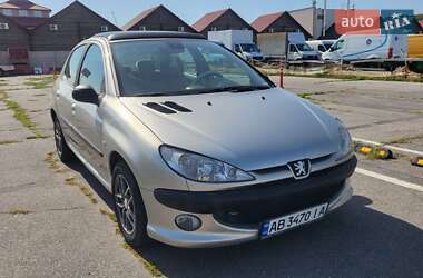 Хетчбек Peugeot 206 2004 в Вінниці