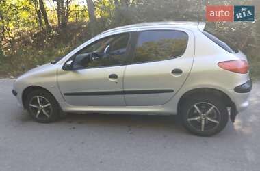 Хетчбек Peugeot 206 2003 в Миронівці