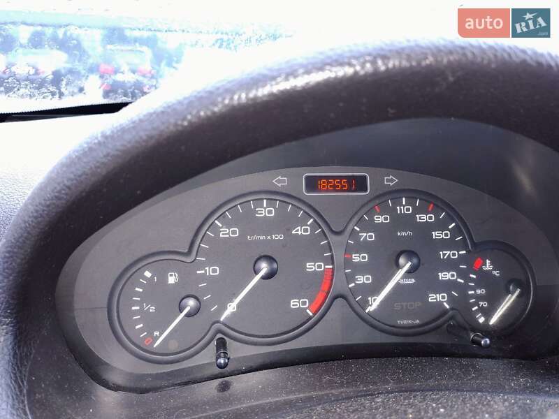 Хэтчбек Peugeot 206 2004 в Львове фото 4 Хэтчбек Peugeot 206 2004 в Львове
