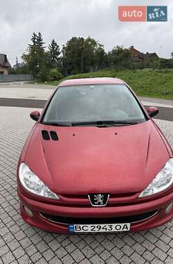 Хэтчбек Peugeot 206 2007 в Винниках