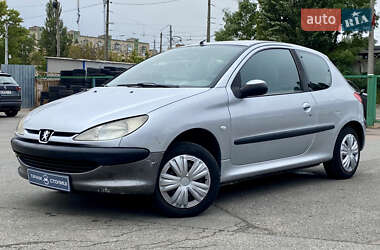 Хэтчбек Peugeot 206 2002 в Киеве