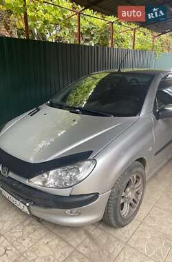 Кабриолет Peugeot 206 2002 в Кривом Роге