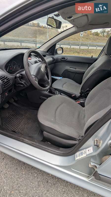 Седан Peugeot 206 2008 в Полтаве