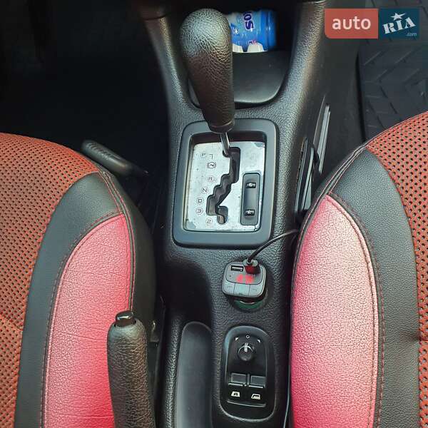 Хетчбек Peugeot 206 2003 в Києві фото 16 Хетчбек Peugeot 206 2003 в Києві