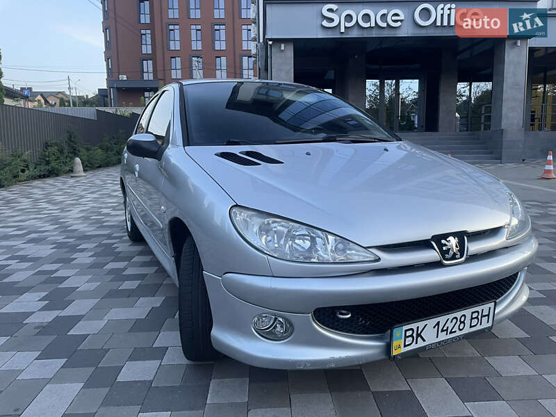 Хэтчбек Peugeot 206 2008 в Ровно фото 4 Хэтчбек Peugeot 206 2008 в Ровно